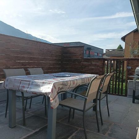 Joli Appart Terrasse Et Jardinet Albertville Kültér fotó