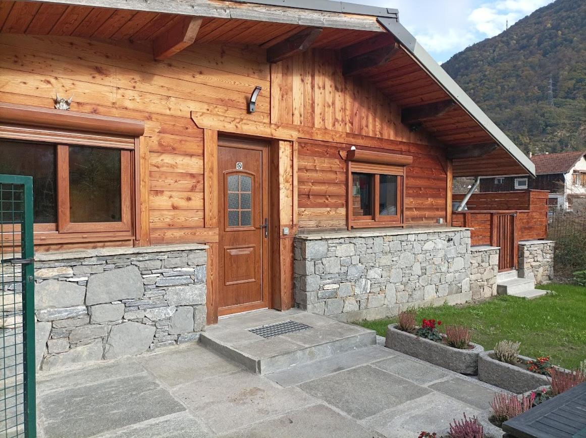 Joli Appart Terrasse Et Jardinet Albertville Kültér fotó